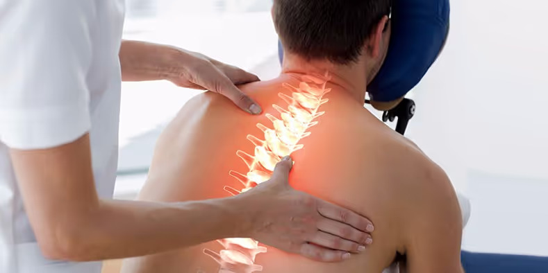 बढ़ती उम्र और रीढ़ की हड्डी का स्वास्थ्य